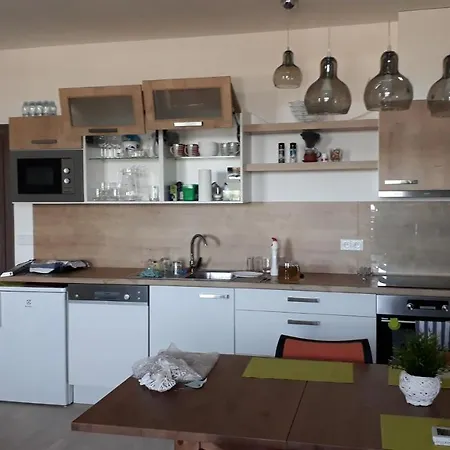 Apartment M5 *