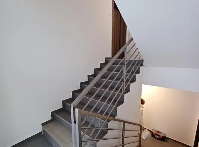 M5 Apartment